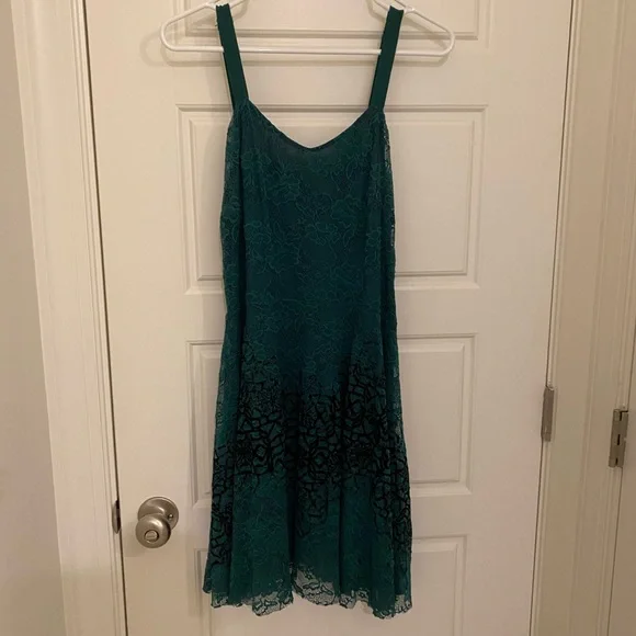green emerald velvet dress Free People Lucinda Lace Midi Dress – Dales Clothing for Men and Women main image 0